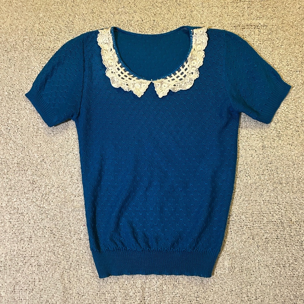 Vintage Handmade Short-Sleeve Knit Top with Lace Collar